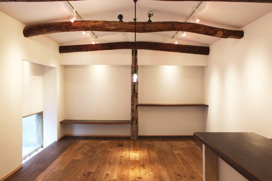 小さい家の内装画像